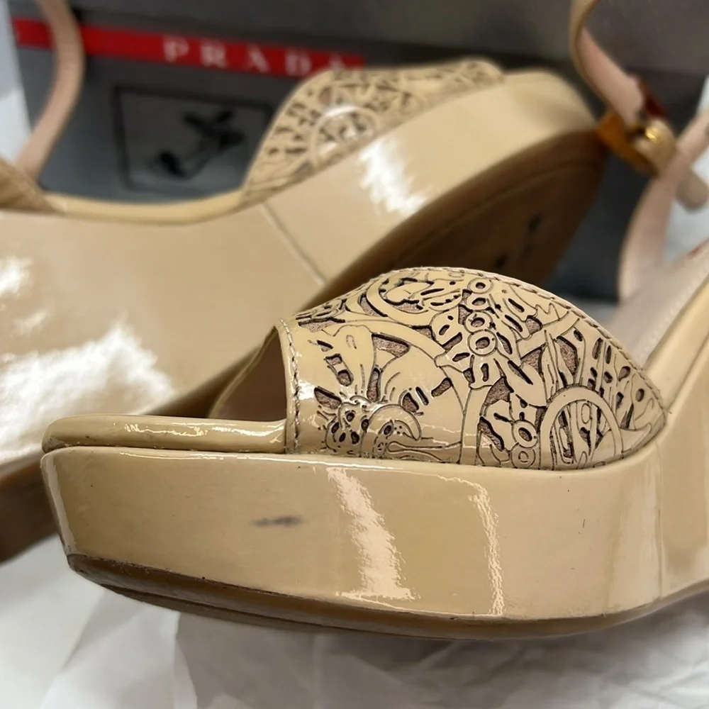 Prada Sz 37 Nude Cream Beige Patent Leather Wedge Sandals w/Original Box - Picture 6 of 12